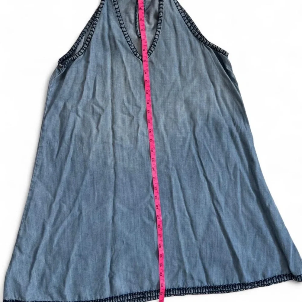 Cloth & Stone Sleeveless Shirt Dress – Soft Chambray Blue // Easy & Effortless - Picture 3 of 6